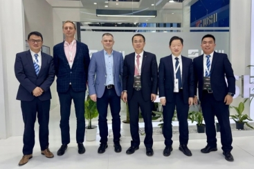共聚JEC World，2025 我們?cè)谝黄穑?></a></div>
					<h2><a href=